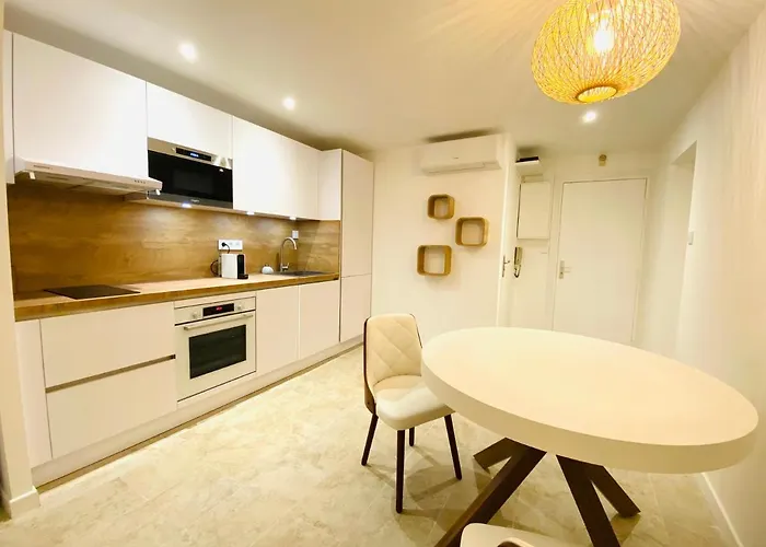 Feel@home Nemausus « Le 21 »